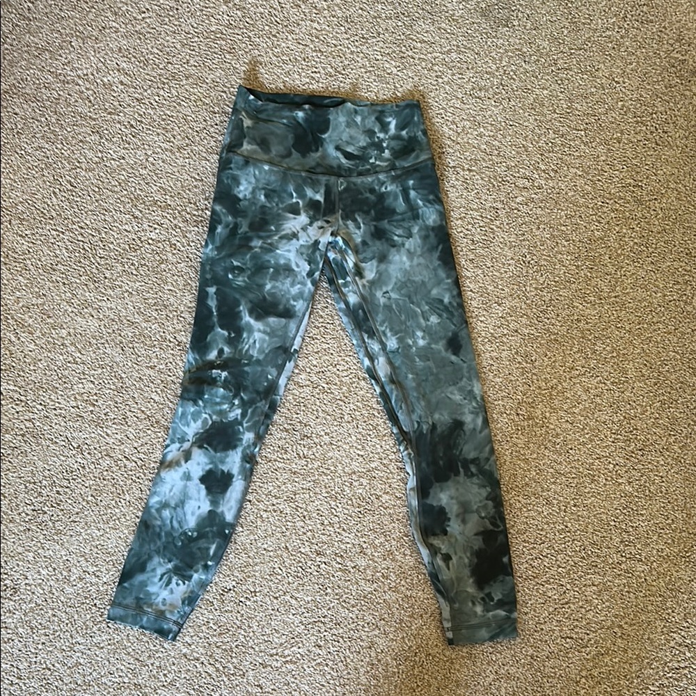 Lululemon Athletica Green and Black Leggings